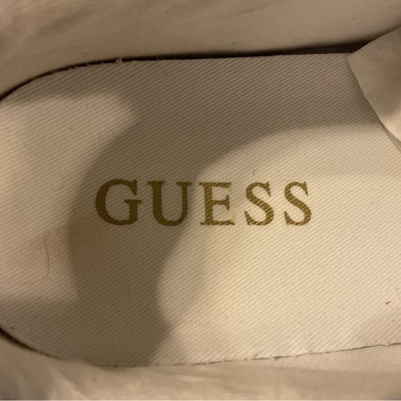 Women’s low top shoes guess shoes! - Picture 8 of 11